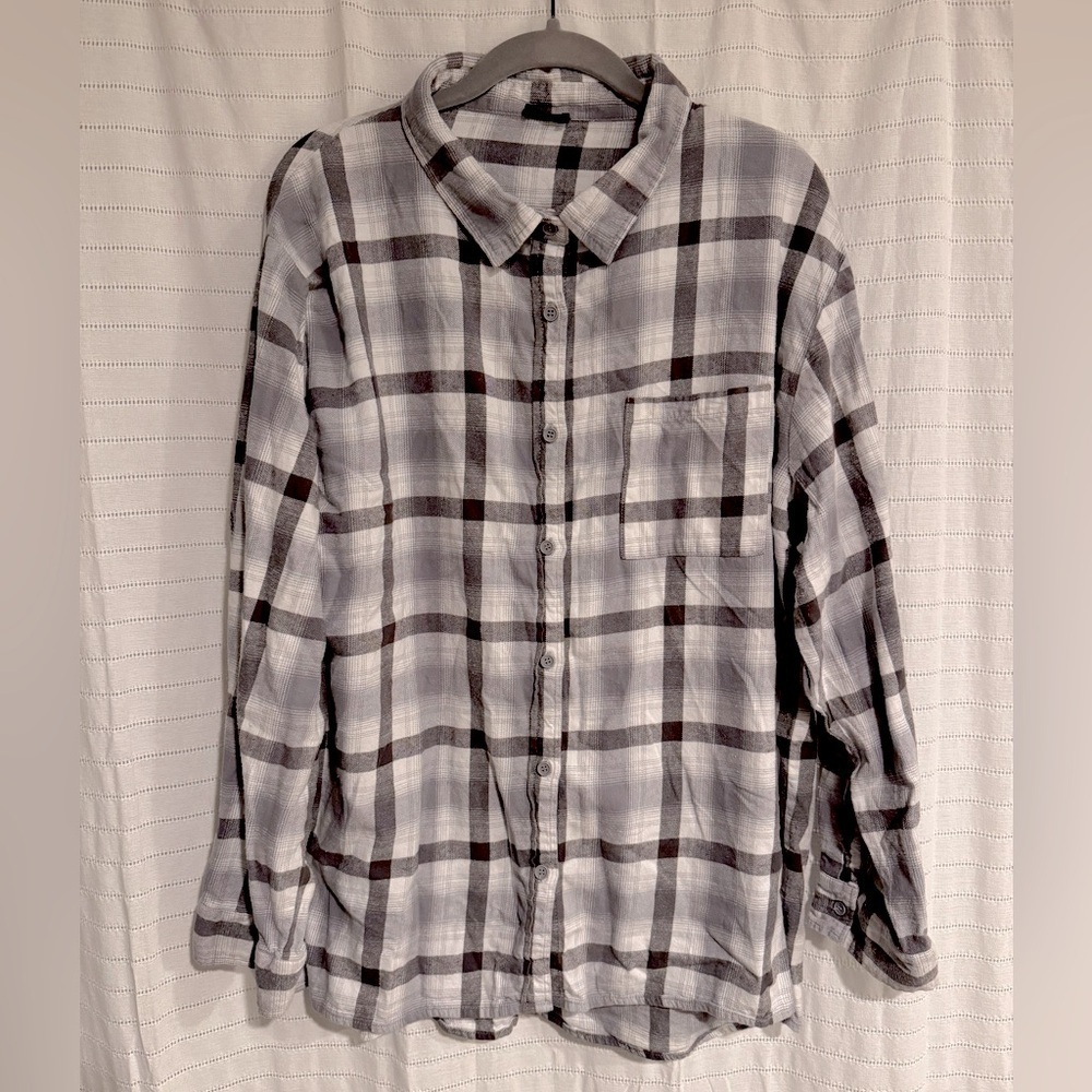 Cotton On Gray and White Button Down Shirt